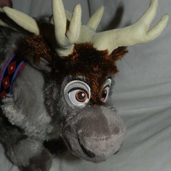 DISNEY FROZEN SVEN 20" POSABLE SOFT PLUSH TOY REINDEER NWT/🆕SHIPS😮‍💨⚡🚚 - Picture 3 of 16